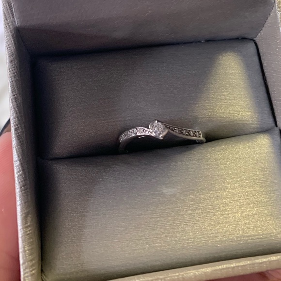 Women’s size 7 promise ring - Picture 3 of 6